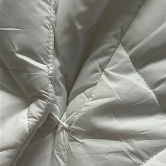 White Quilted Jacket - Picture 3 of 3